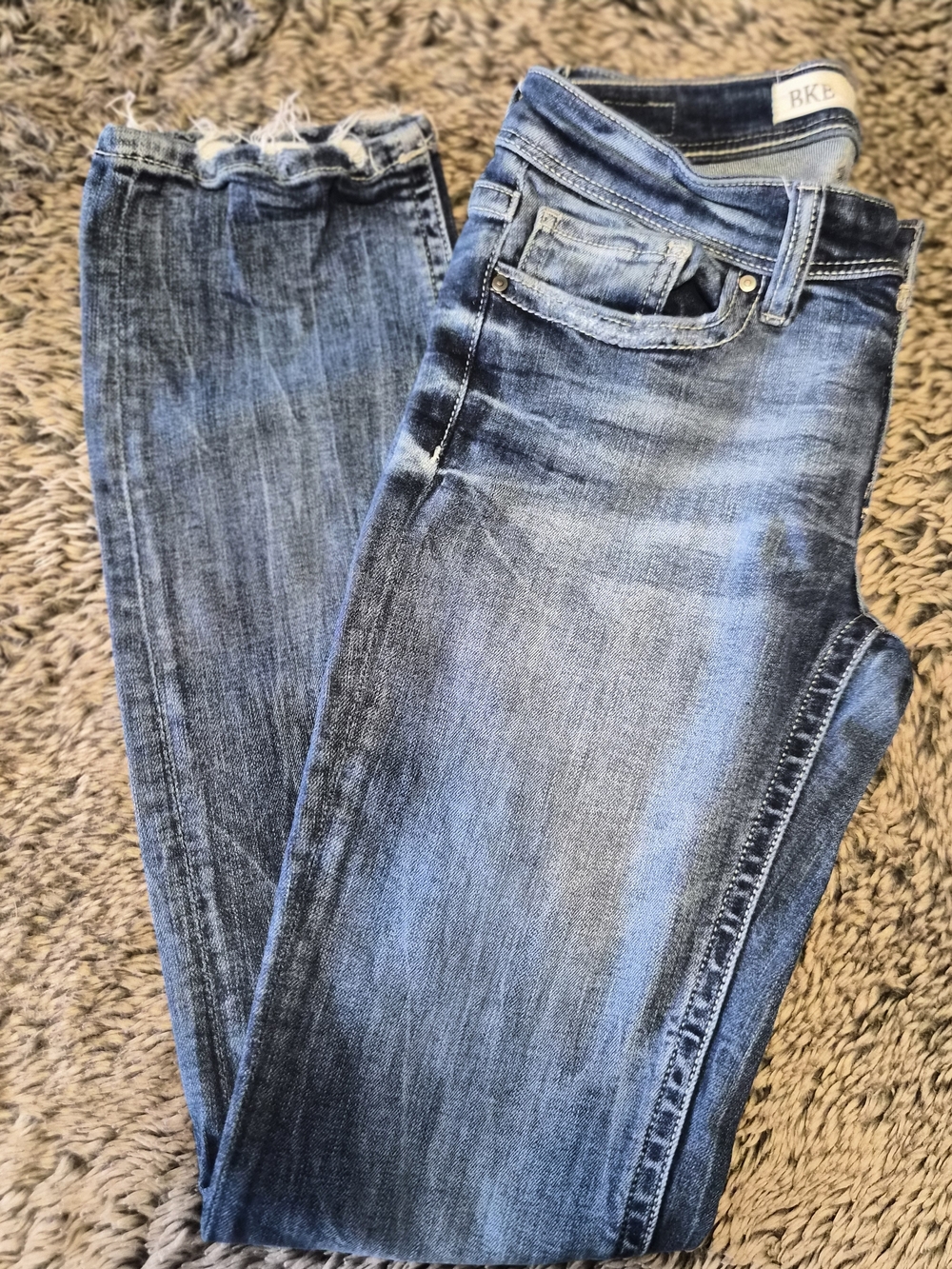 BKE Women's Stella Slim Fit Low Rise Straight Distressed Blue Jeans
